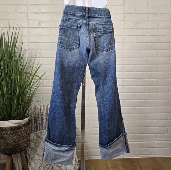 Guess Cuffed Mid Rise Capri Medium Wash Jeans Size 27 - Picture 8 of 10